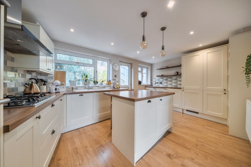 Kitchen- click for photo gallery